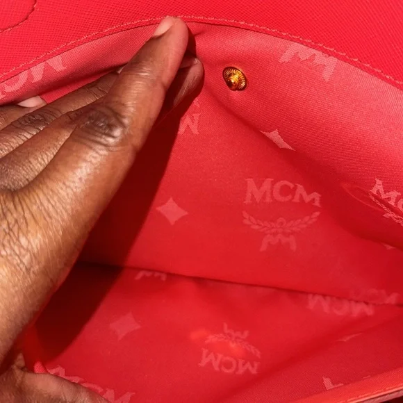 Authentic MCM Nouvo Saffiano Handbag missing Cross Body Strap EUC in Tomato Red - Picture 11 of 17